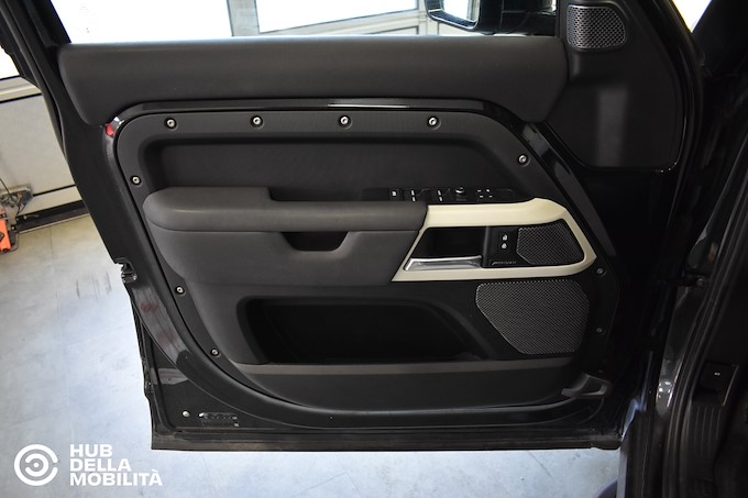 LAND ROVER Defender 110 2.0 SD4 240CV AWD Auto SE